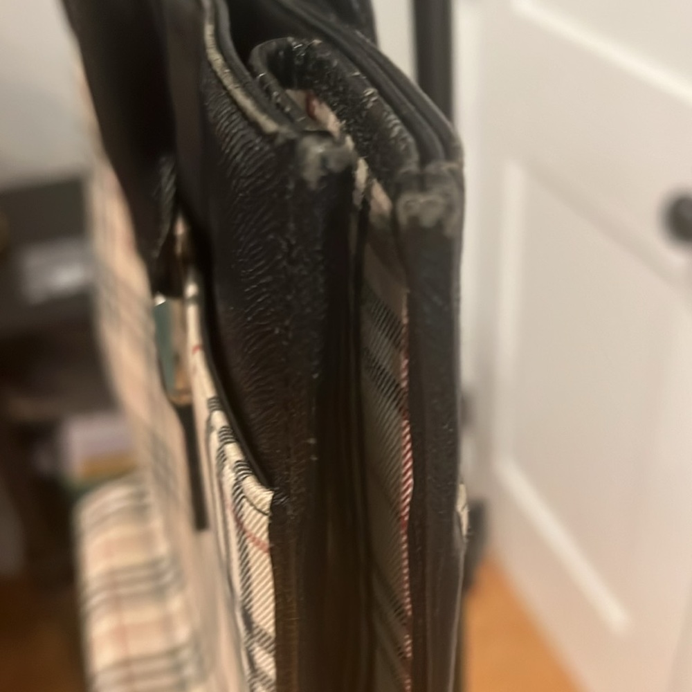 Authentic Burberry Tote - Picture 5 of 11